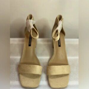 Chunky heels *11